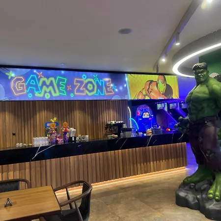 Grand Sapphire Casino & 24 Iskele アパート