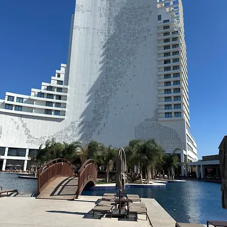 Apartament Grand Sapphire Casino & 24 Iskele *